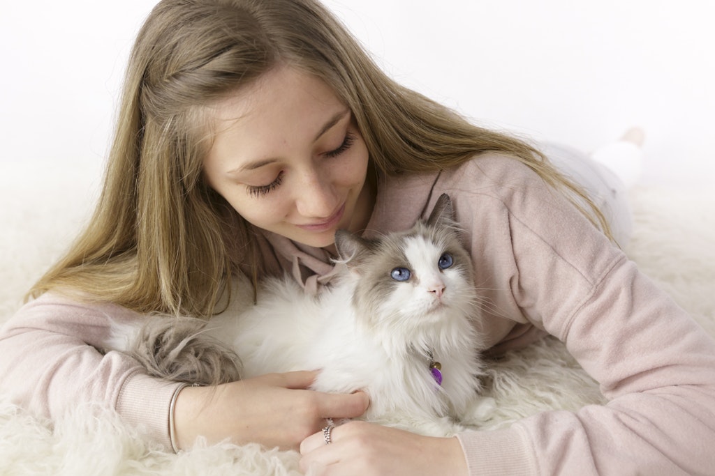 teenager with cat